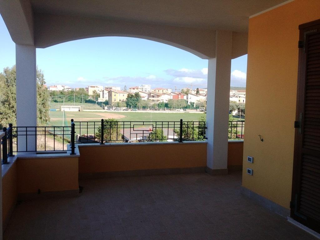 Regina Apartments ألغيرو الغرفة الصورة