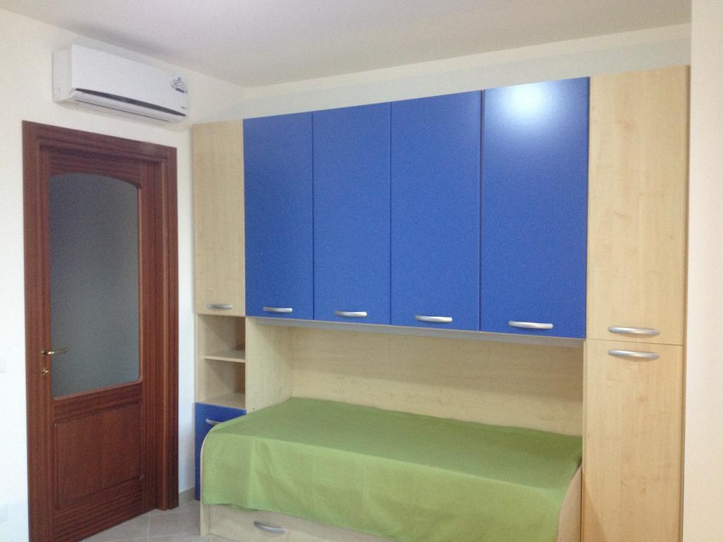 Regina Apartments ألغيرو الغرفة الصورة